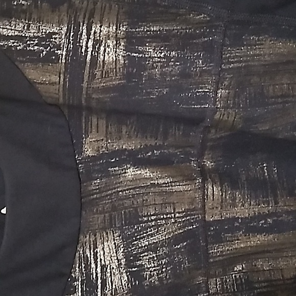 XERSION Tank Top Athletic Sport, Fitted with Built in Bra.(Womans Medium) - Picture 13 of 14